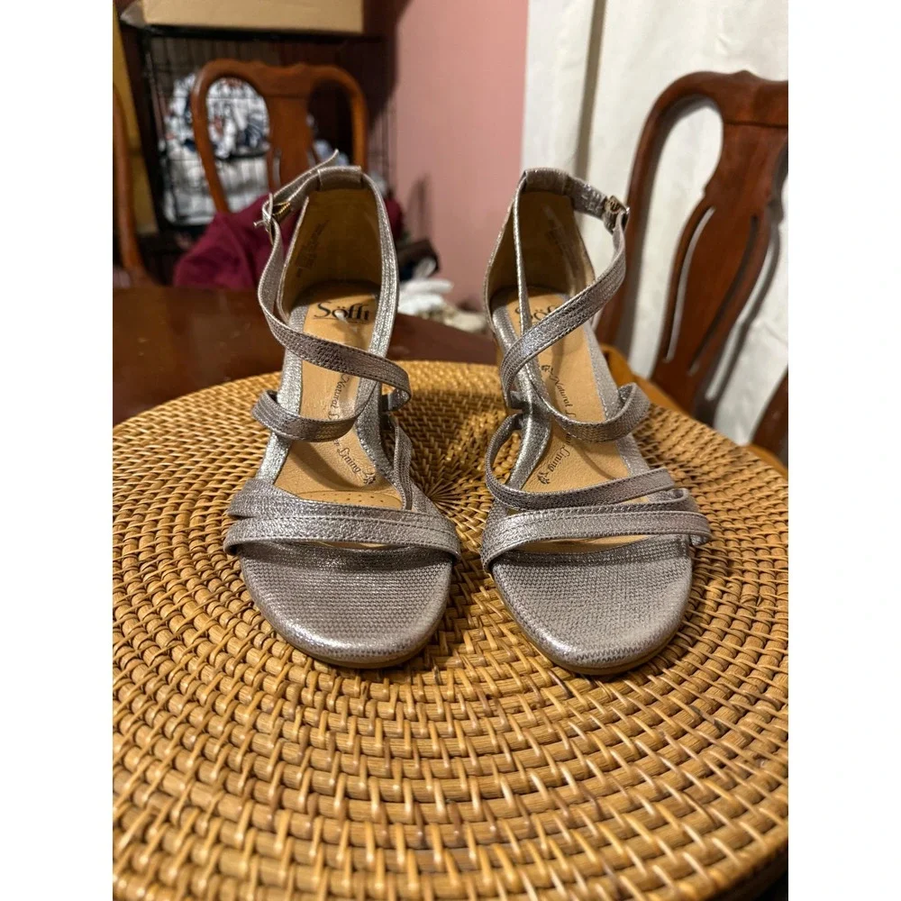 Sofft Metallic Silver Strappy Wedge Sandals Leather SF0004608 Womens 8M